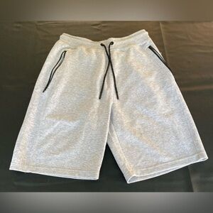 Champs Sports Goods Gray Athletic Shorts Large 3 Zip Pockets Heavy Duty 32-36x10
